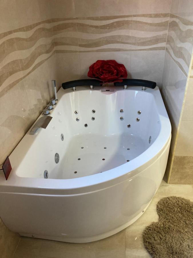 B&B La Reggia Di Rihanna Spa 카세르타 외부 사진