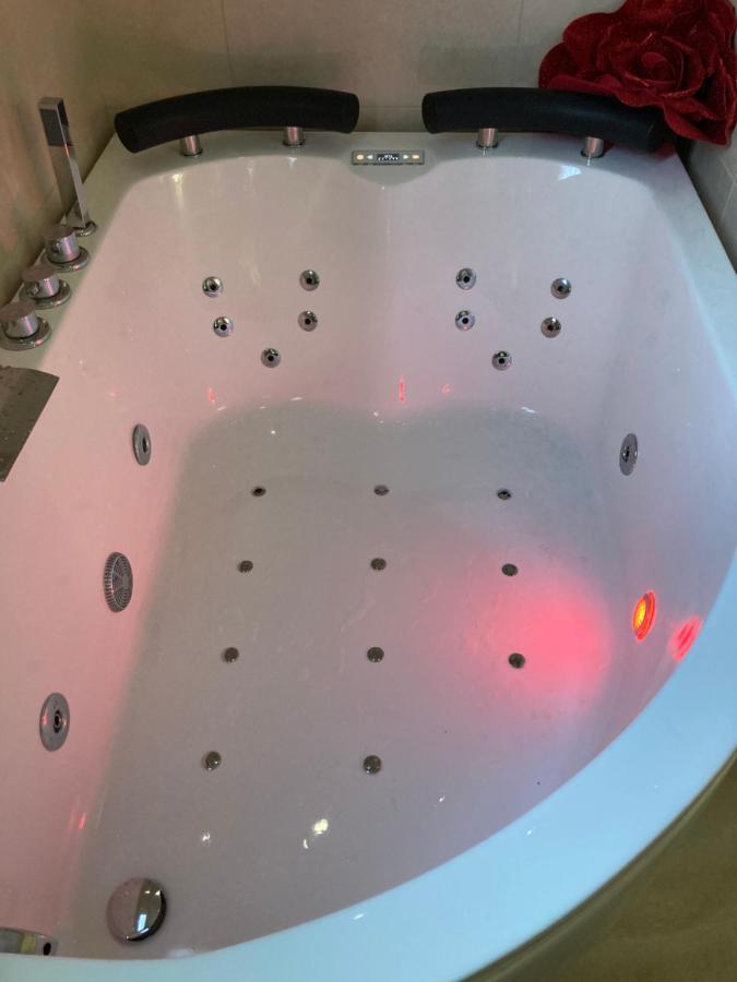 B&B La Reggia Di Rihanna Spa 카세르타 외부 사진