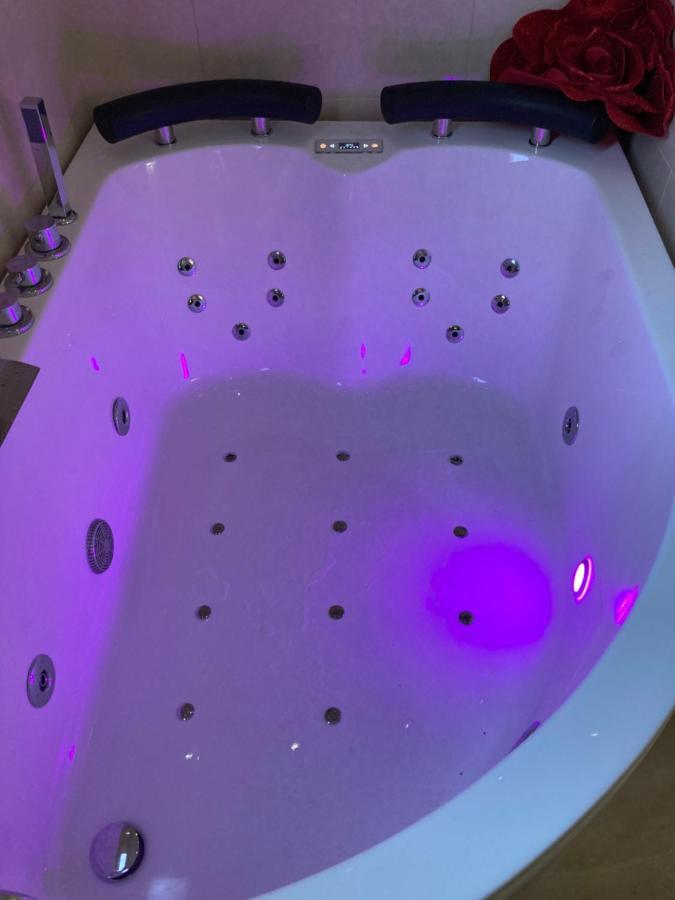 B&B La Reggia Di Rihanna Spa 카세르타 외부 사진
